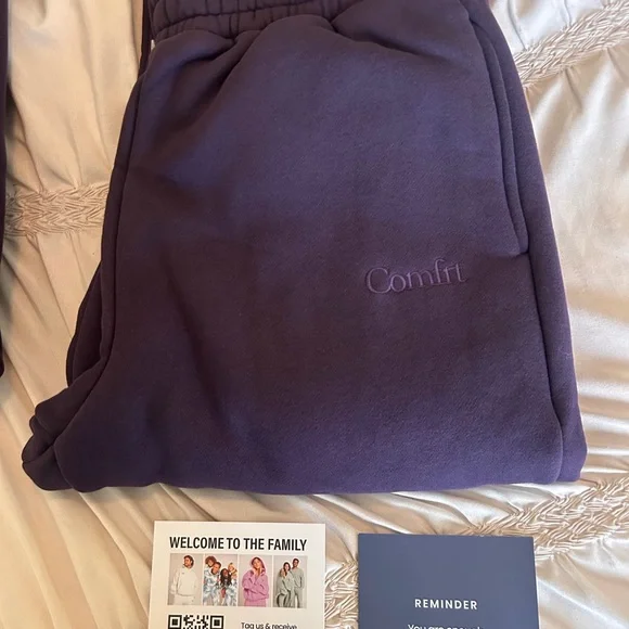 Comfrt BlackBerry Hoodie and Sweatpants Set - Picture 5 of 6